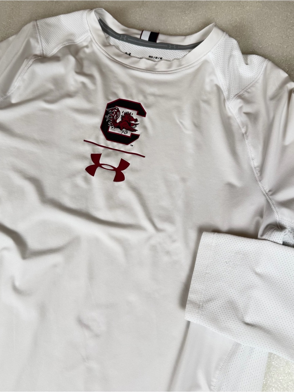 Under Armour Men’s Medium Long Sleeve HeatGear University of South Carolina Gym
